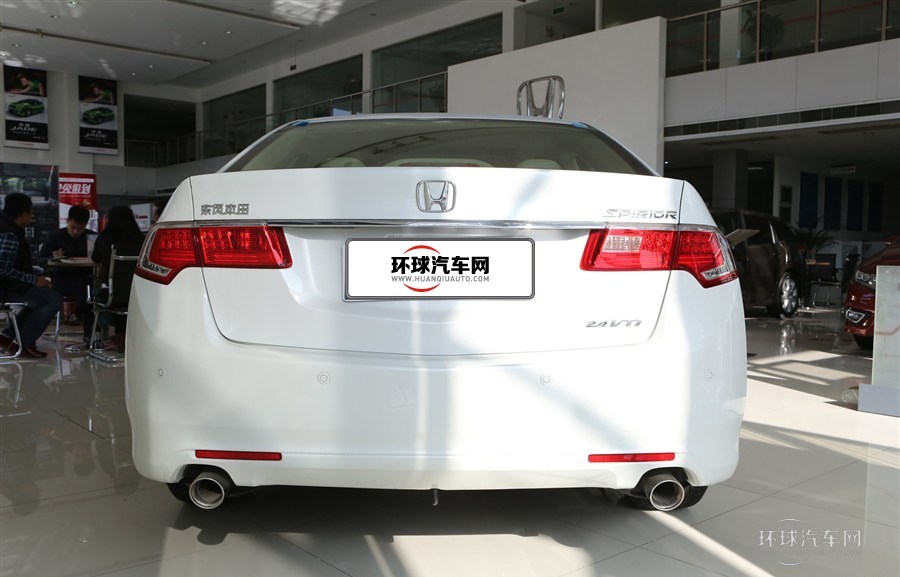 2013款 2.0L 尊贵版