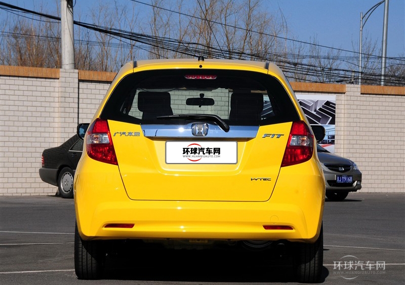 2011款 1.5L 自动豪华版