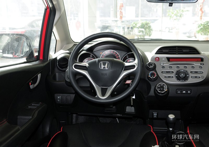 2011款 1.5L 手动豪华版