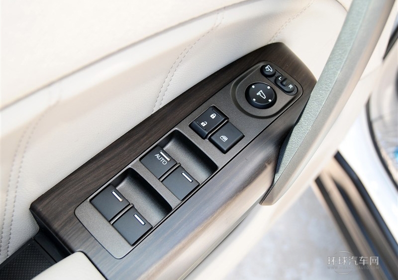 2012款 2.4L VTi-S尊贵版