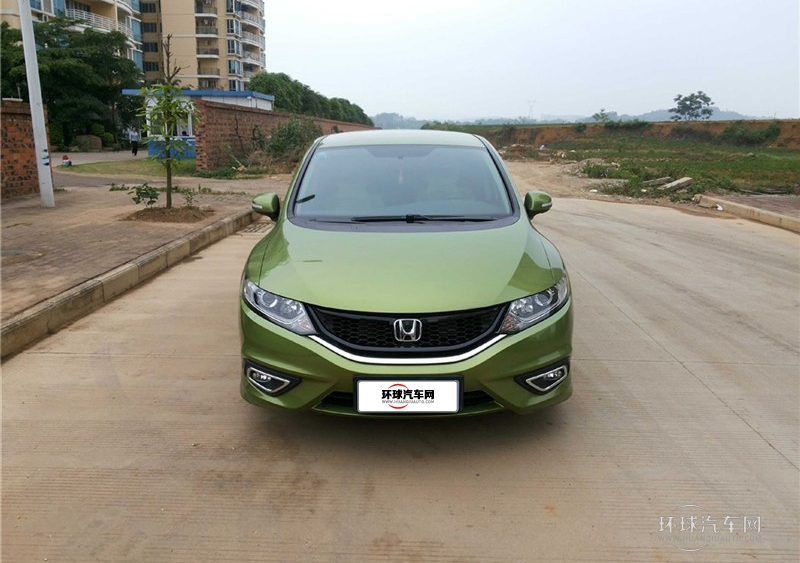 2013款 1.8L 自动舒适版 5座