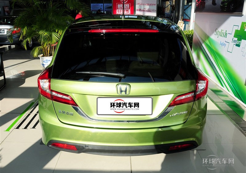 2013款 1.8L 自动舒适版 5座
