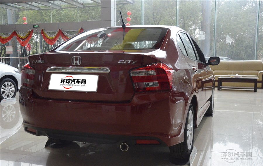 2012款 1.5L 自动旗舰版