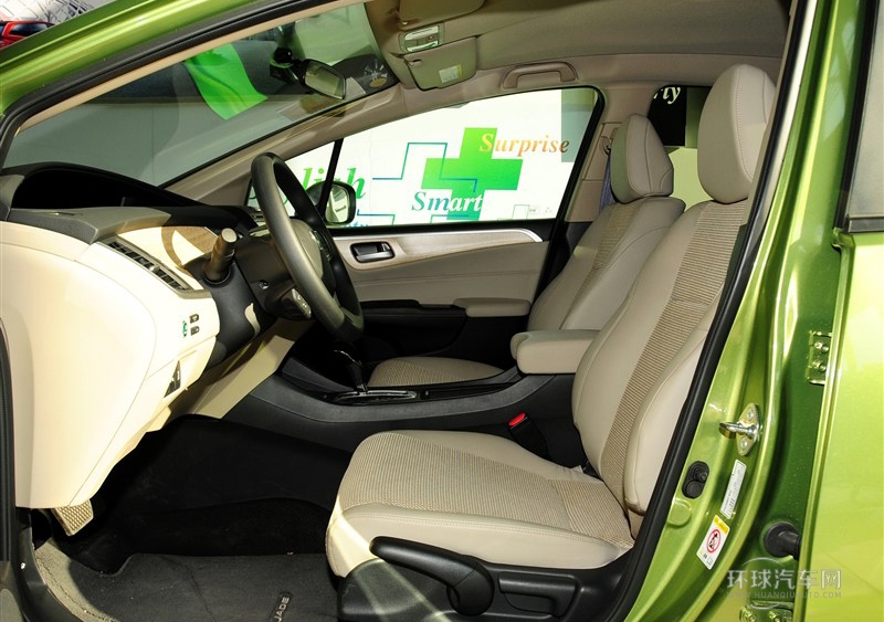 2013款 1.8L 自动舒适版 5座