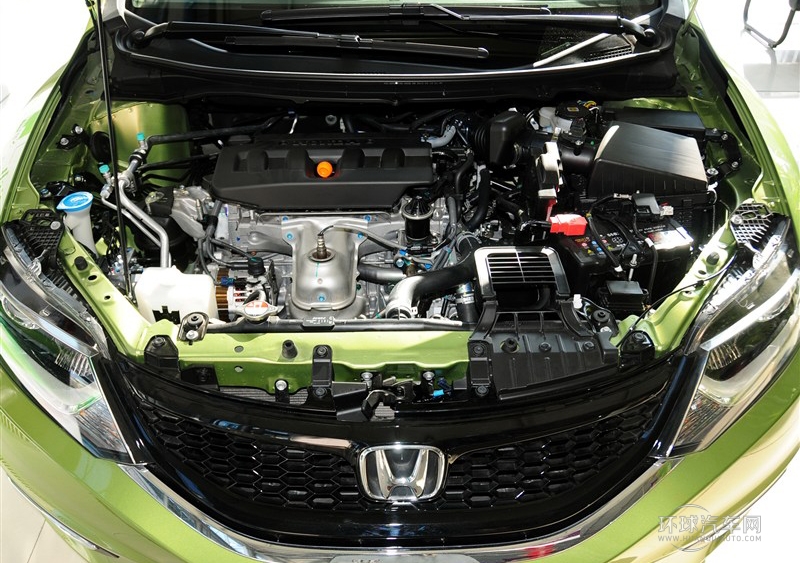 2013款 1.8L 自动舒适版 5座