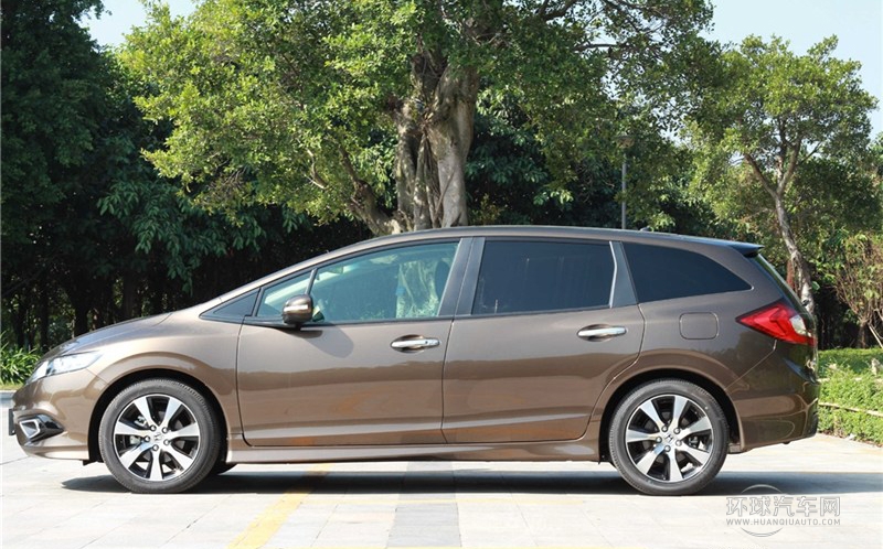 2013款 1.8L CVT豪华版 6座