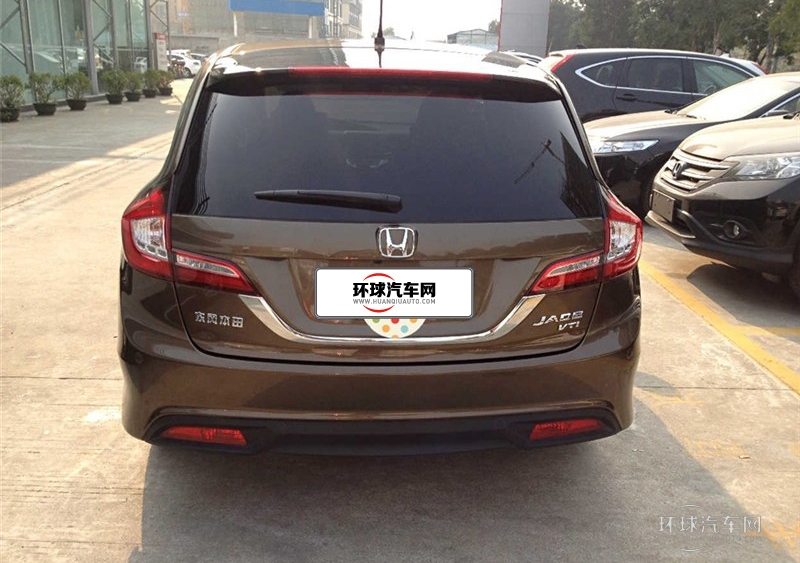 2013款 1.8L CVT豪华版 6座