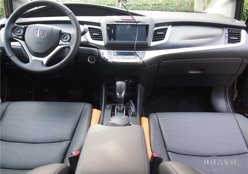 2013款 1.8L CVT豪华版 6座