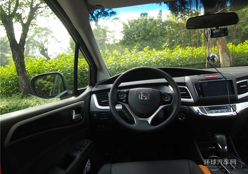 2013款 1.8L CVT豪华版 6座