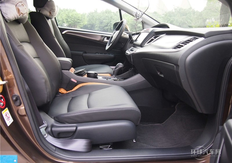 2013款 1.8L CVT豪华版 6座