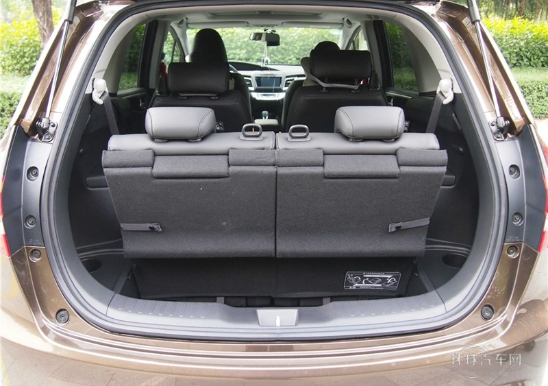 2013款 1.8L CVT豪华版 6座