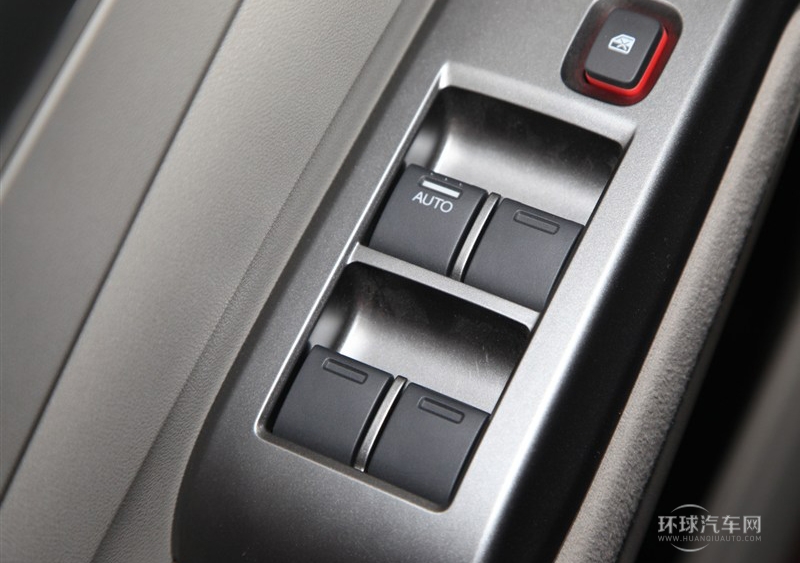 2012款 1.5L 手动精英版