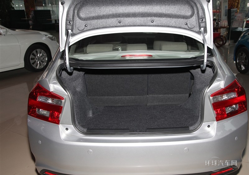 2012款 1.5L 手动精英版