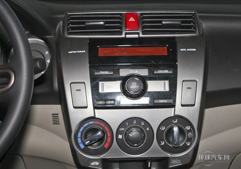 2012款 1.5L 手动精英版