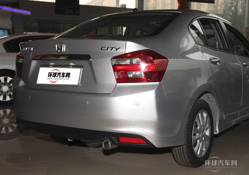 2012款 1.5L 手动精英版