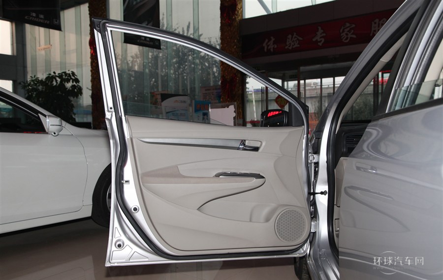 2012款 1.8L 自动舒适版