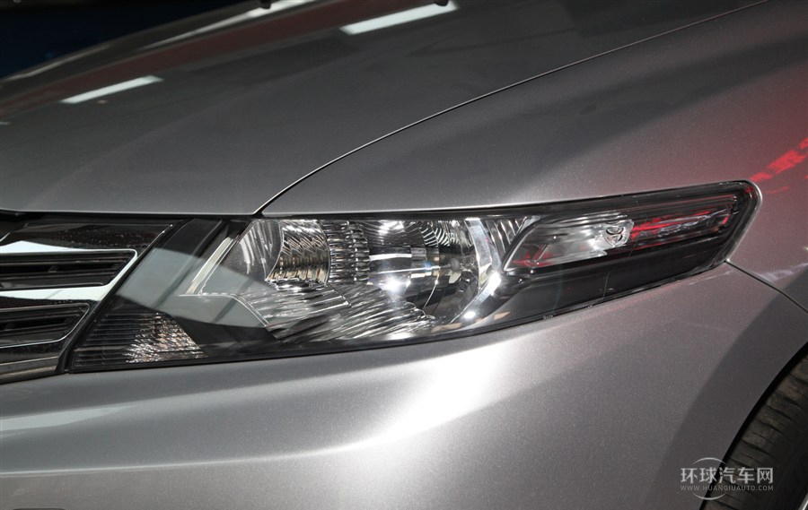 2012款 1.8L 自动舒适版