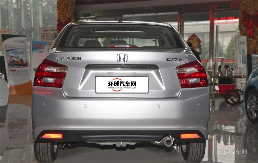 2012款 1.8L 自动舒适版