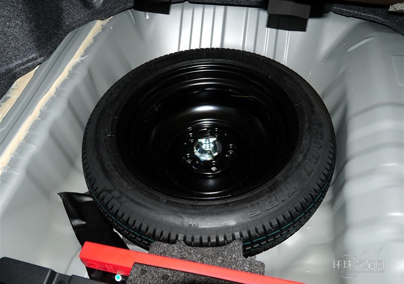 2013款 1.8L 自动豪华版