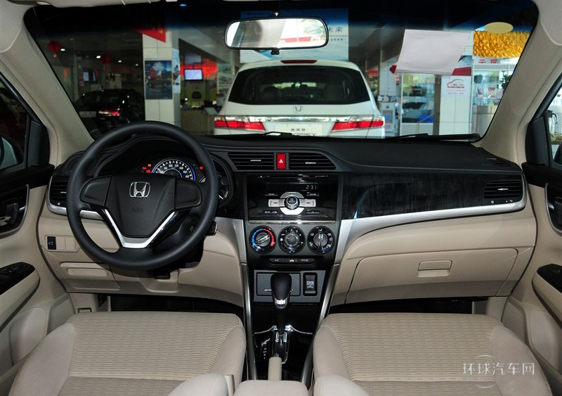 2013款 1.8L 自动舒适版