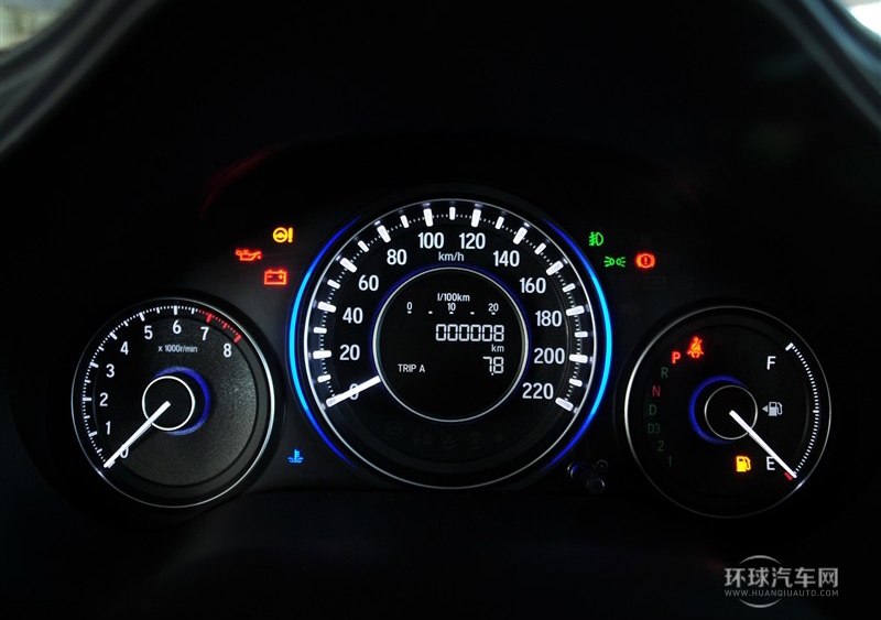 2013款 1.8L 自动舒适版