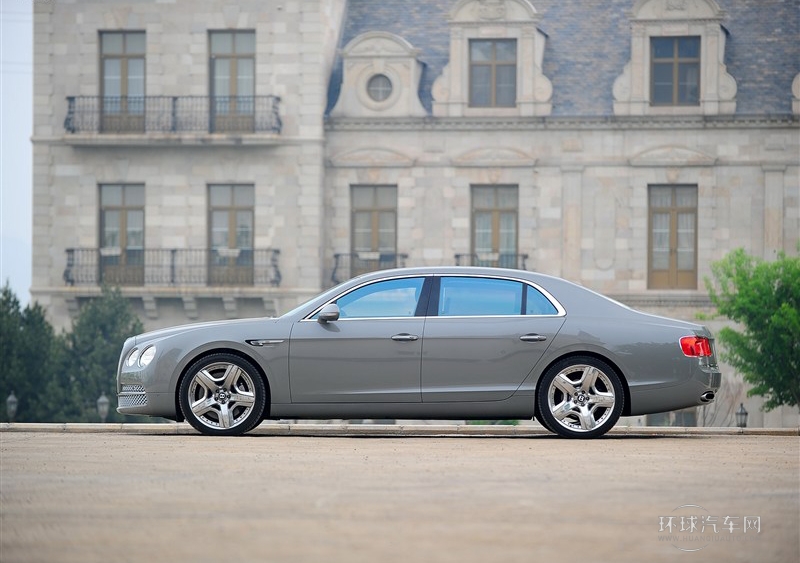 2013款 6.0T W12 尊贵版