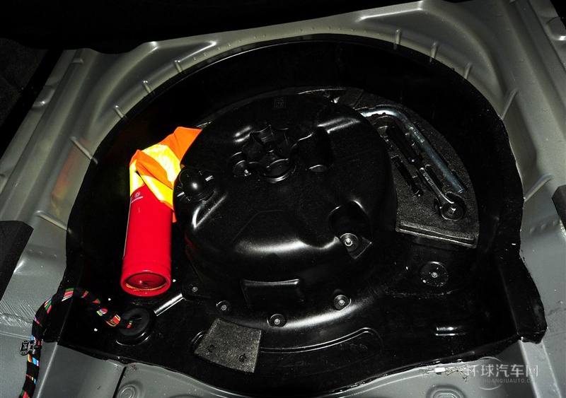 2013款 6.0T W12 尊贵版