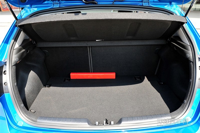 2014款 1.6L 自动Premium