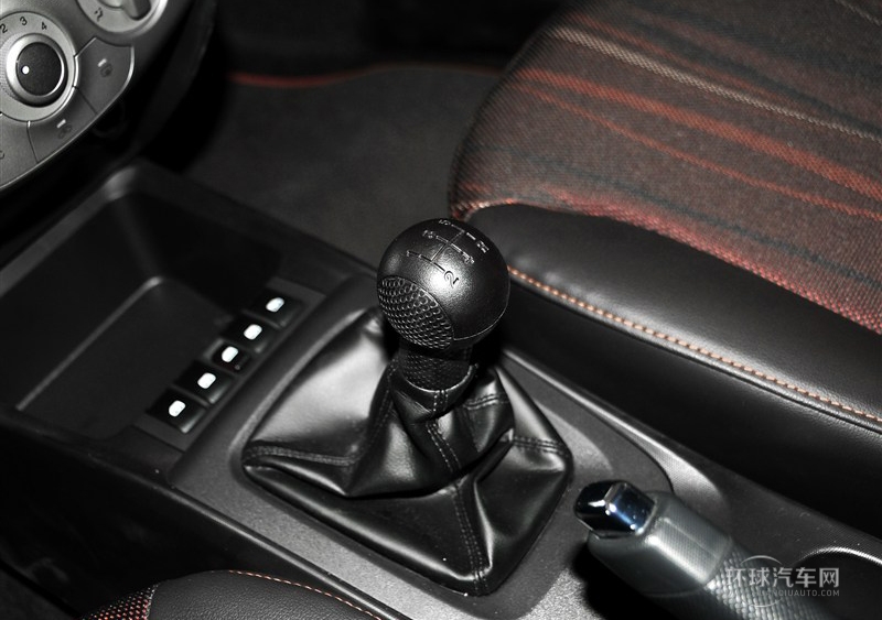 2013款 三厢 1.4L 手动优逸幸福版