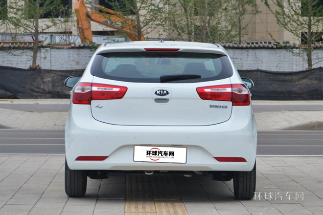 2012款 两厢 1.4L AT 炫酷纪念版