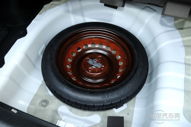2012款 三厢 1.6L AT Premium纪念版