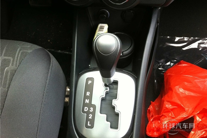2012款 三厢 1.4L AT TOP纪念版