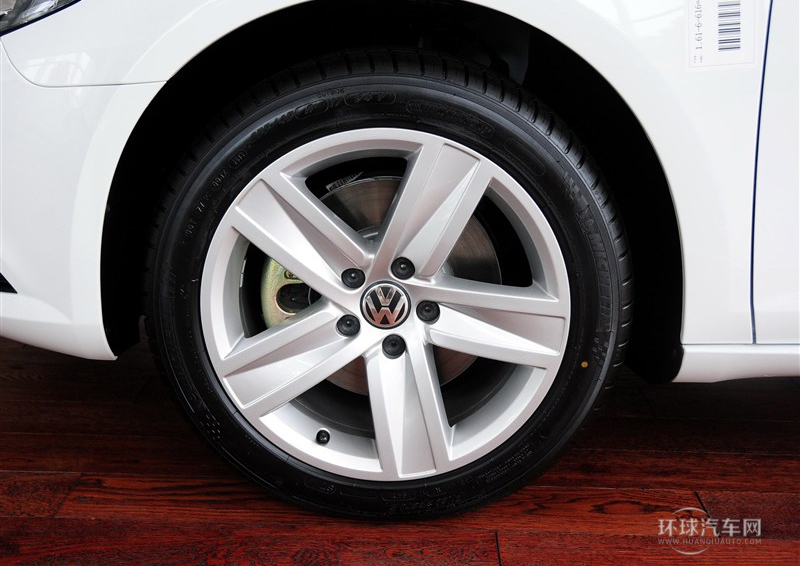 2013款 1.8TSI 尊贵型