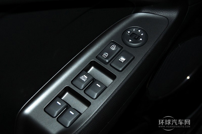 2013款 1.6L 自动DLX