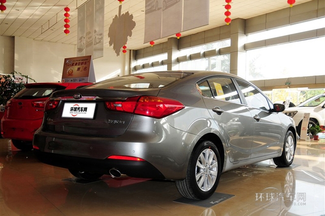 2013款 1.6L 自动DLX