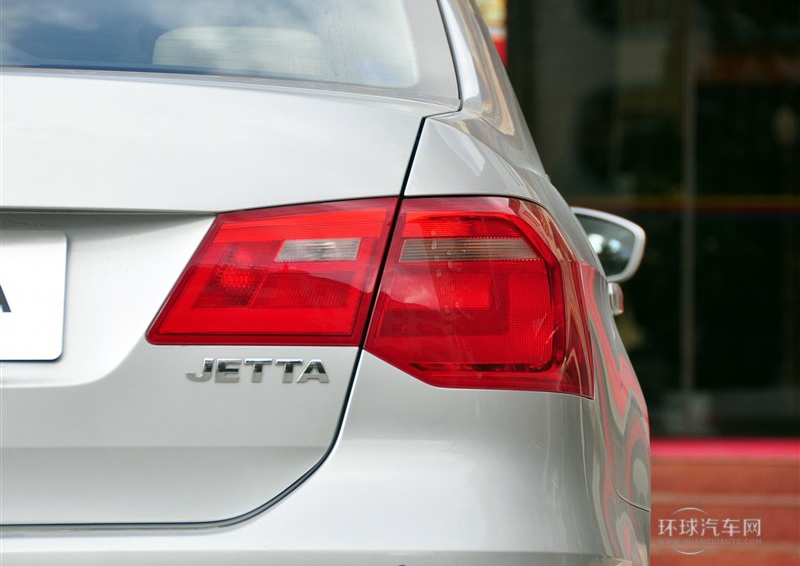 2013款 1.6L 手动豪华型
