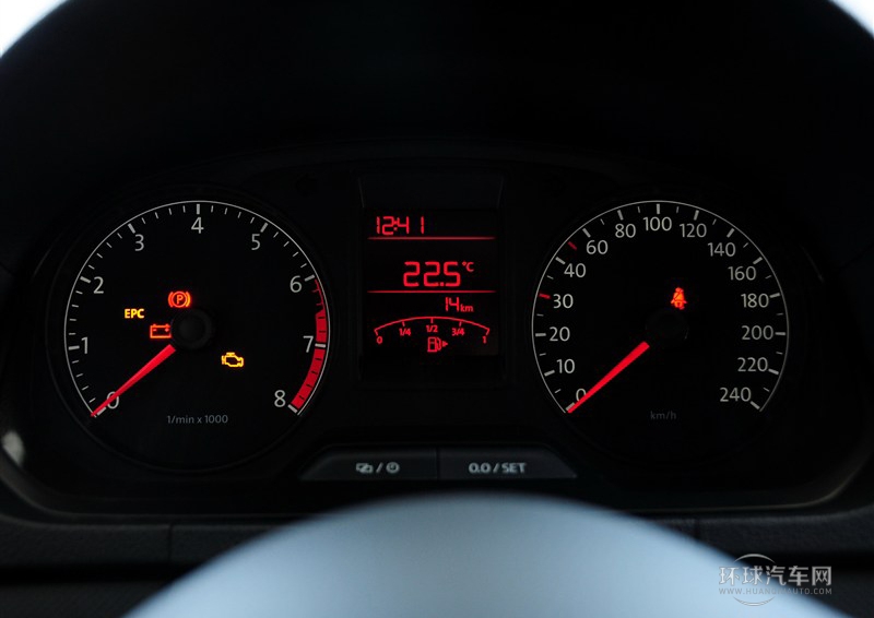 2013款 1.6L 手动时尚型