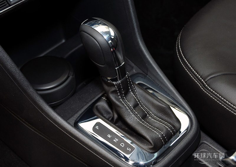 2013款 1.6L 自动豪华型
