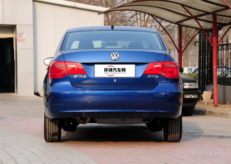 2013款 1.6L 自动豪华型