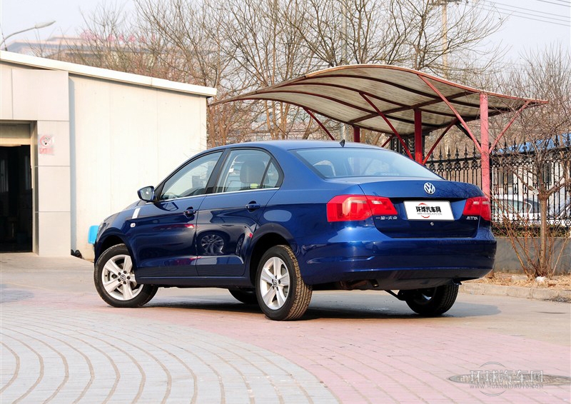2013款 1.6L 自动豪华型