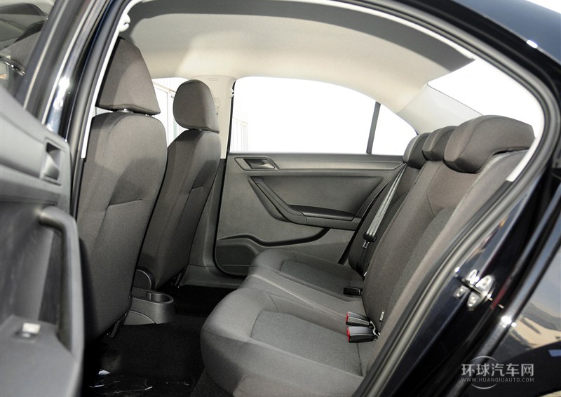 2013款 1.6L 自动时尚型