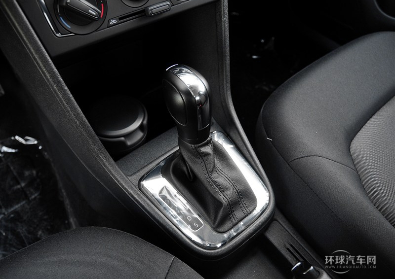 2013款 1.6L 自动时尚型