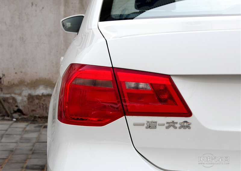 2013款 1.6L 自动舒适型