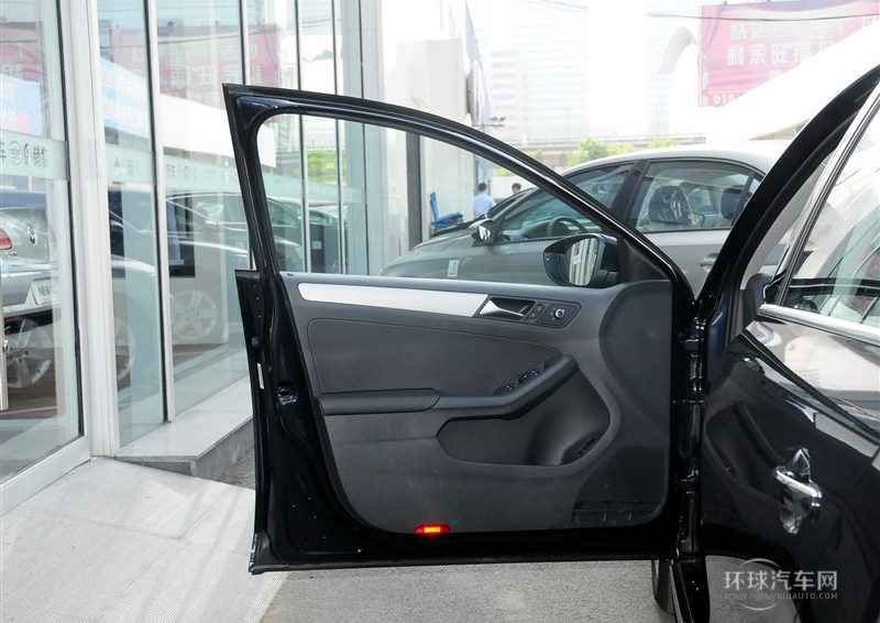 2014款 1.6L 自动舒适型