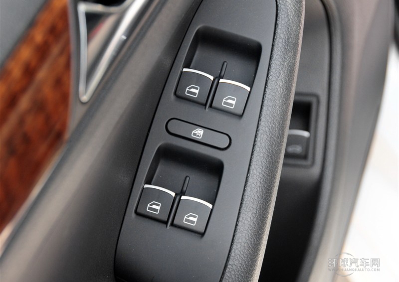 2014款 1.8TSI 自动旗舰版