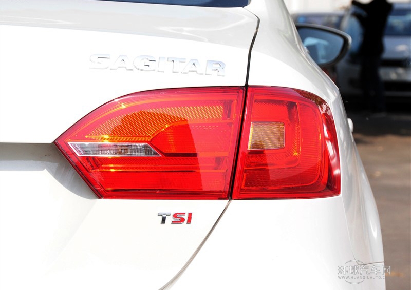 2014款 1.8TSI 自动旗舰版