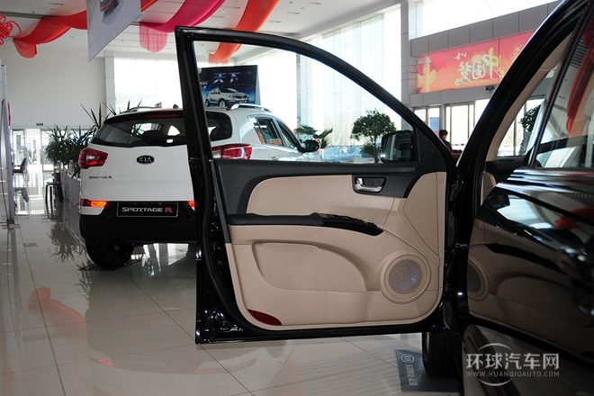 2013款 2.0L 自动两驱版GL