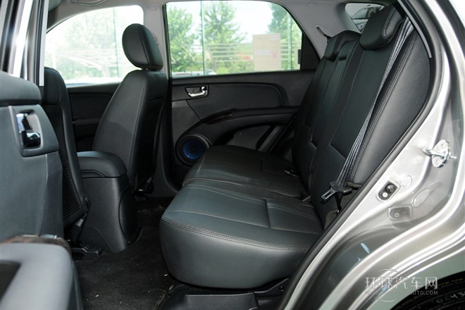 2013款 2.0L 自动两驱版GLS