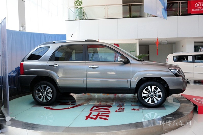 2013款 2.0L 自动两驱版GLS