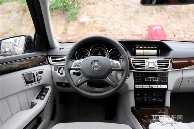 2015款E320L豪华版4MATIC